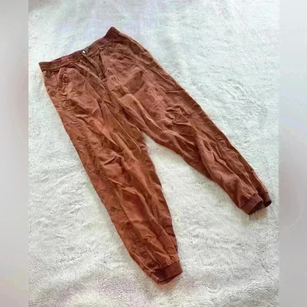 Anthropologie Rust Embroidered Joggers size XS (K)